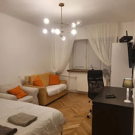 Studio Zelazna - Near Old Town Apartment *
