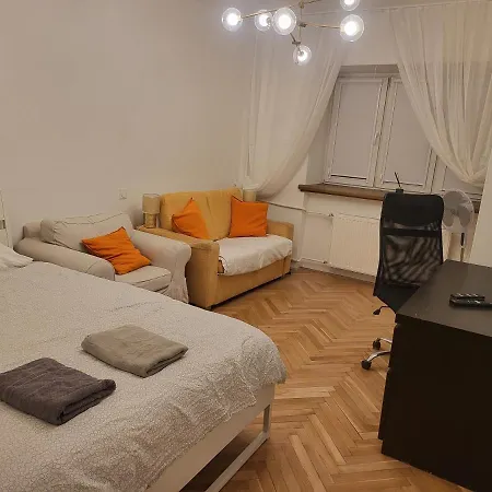 Studio Zelazna - Near Old Town Apartment Warsaw