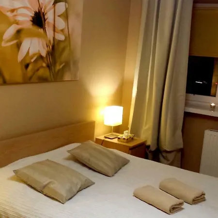 Studio Zelazna - Near Old Town Apartment *